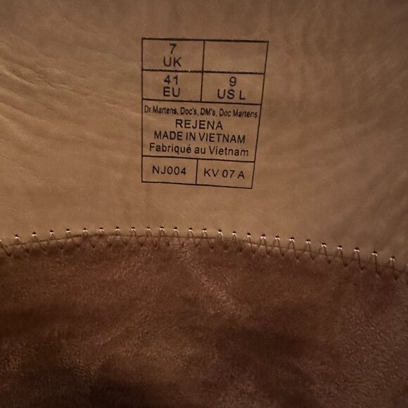 Dr Marten boots Size 9, with cool detail - worn 1x! - Picture 3 of 4